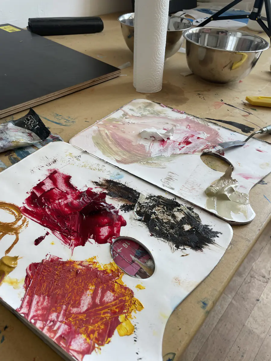 Une palette rouge et noire