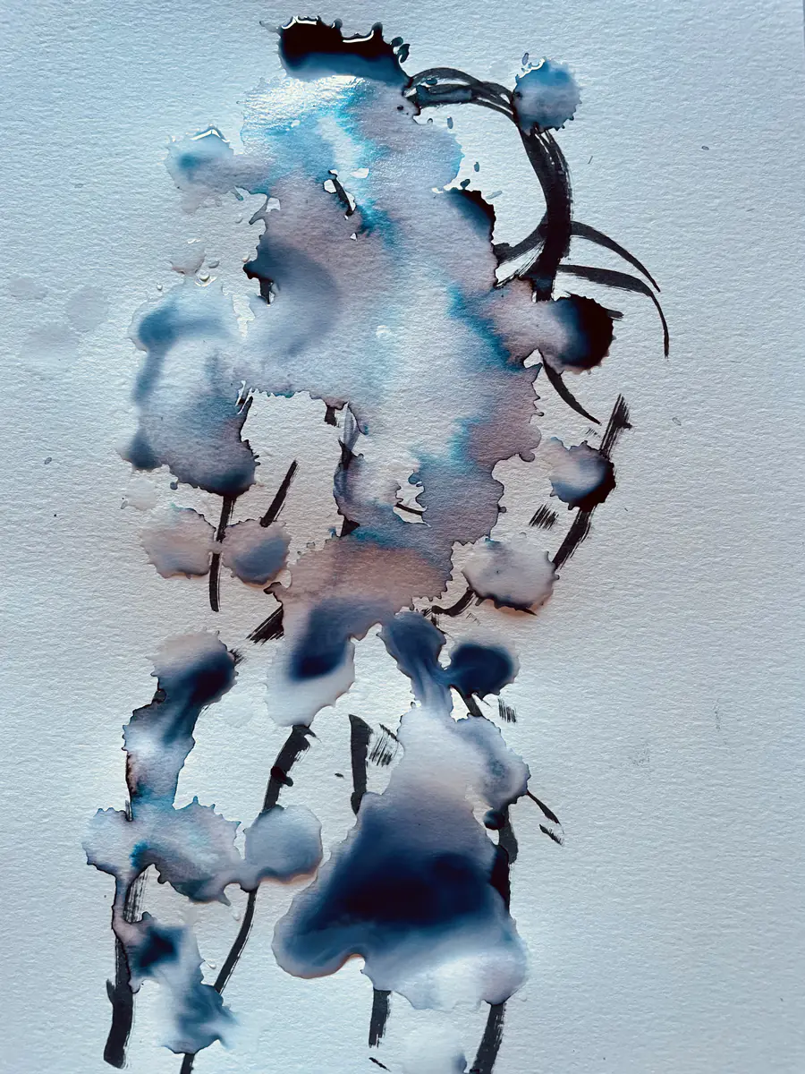 Le bleu se diffuse sur le papier